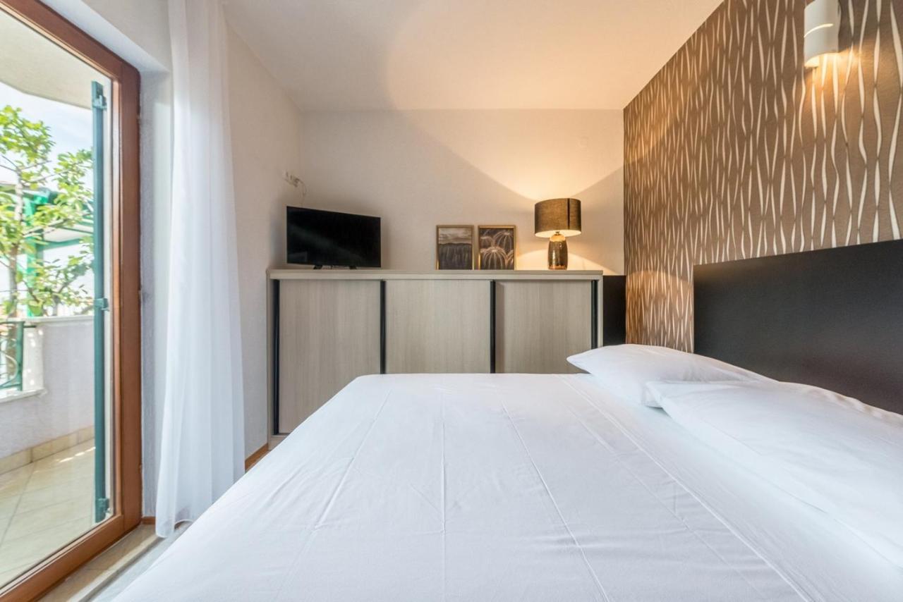 Apartments Ivana-Mira Okrug Gornji Bagian luar foto