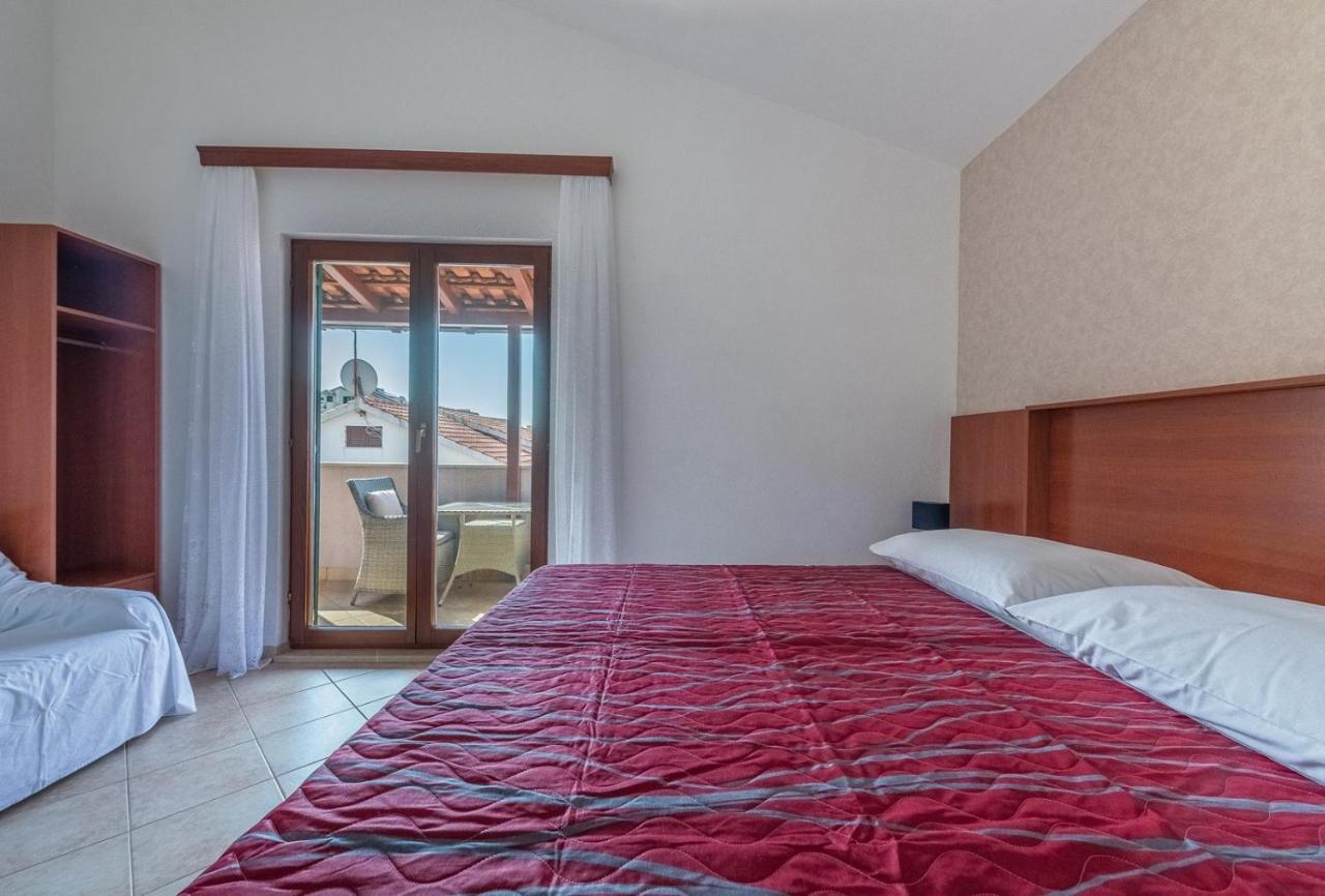 Apartments Ivana-Mira Okrug Gornji Bagian luar foto