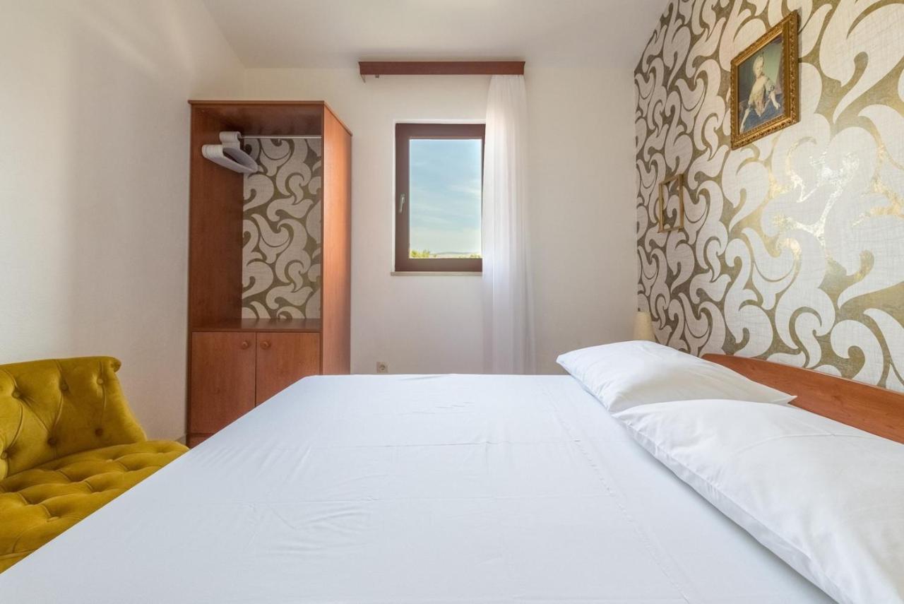 Apartments Ivana-Mira Okrug Gornji Bagian luar foto